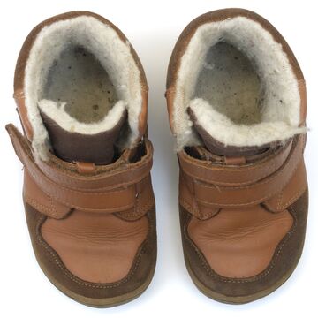 brauner Kinder Winterstiefel von oben